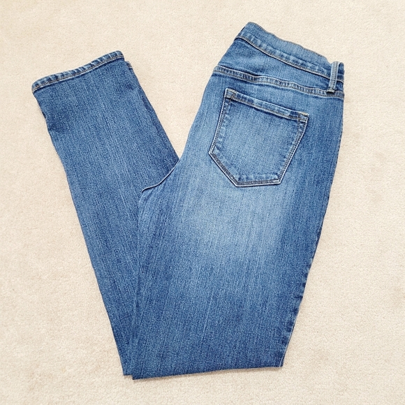 Old Navy Sweetheart Curvy Profile Jeans Size 8 Regular Blue Mid Rise Stretch - Picture 5 of 14